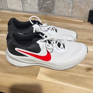 Nike White and Black Running Shoes with Red Swoosh (Men’s Size 9)
